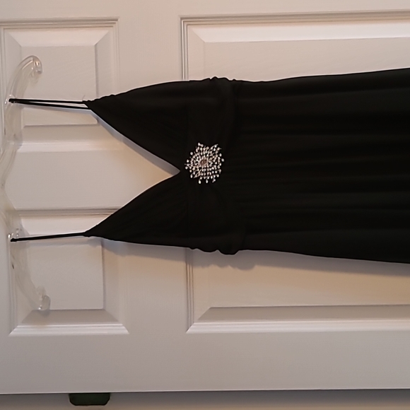 Black Cocktail floor length gown - Picture 2 of 5